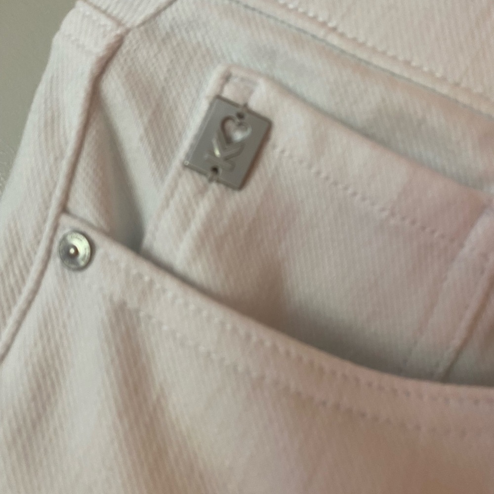 Chic white Cropped Pants - Picture 4 of 11